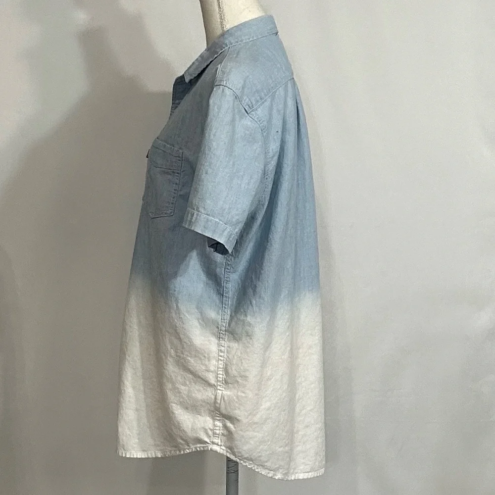 Levi’s short sleeve button up